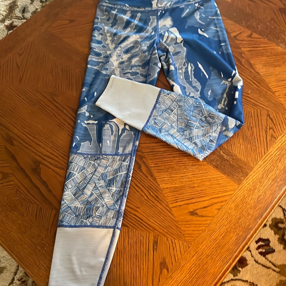 Joy Lab leggings size small Blue!